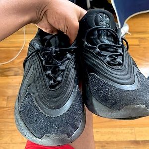 Everything good lace a little peeled